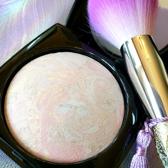 Face Powder kit. - Picture 5 of 6